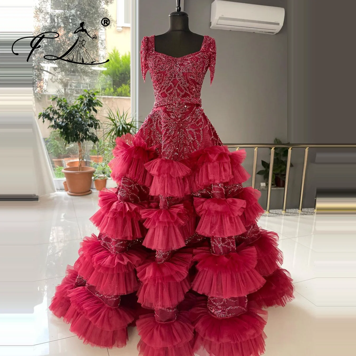 

Red Zipper Short Sleeves Beading Wedding Dresses 2024 Square Neck Luxury Tiered Bridal Gowns Custom Made