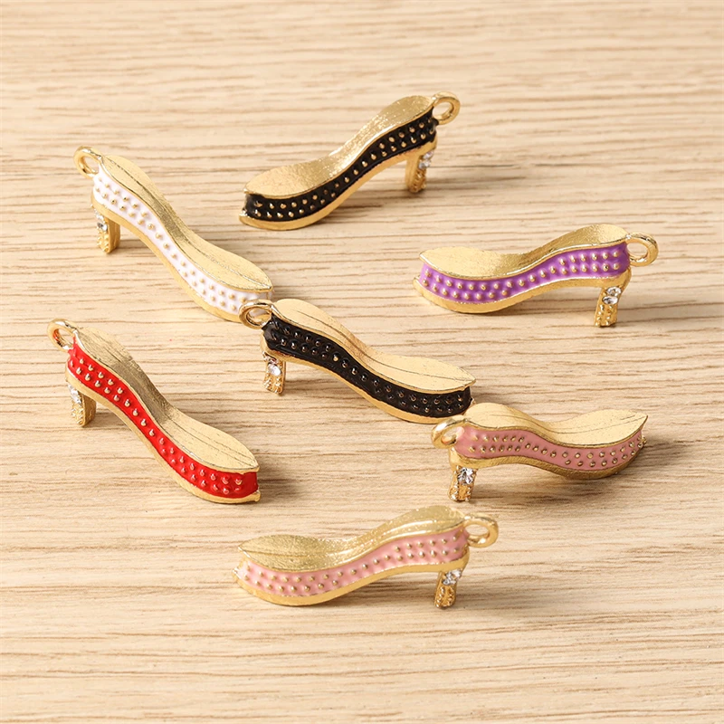 10 Stück Niedliche Emaille-Anhänger in Form von High Heels, Taschen und Lippenstiften für die Herstellung von Halsketten, Ohrringen, Armbändern, DIY-Bastelarbeiten und Schmuckzubehör – Detail 4