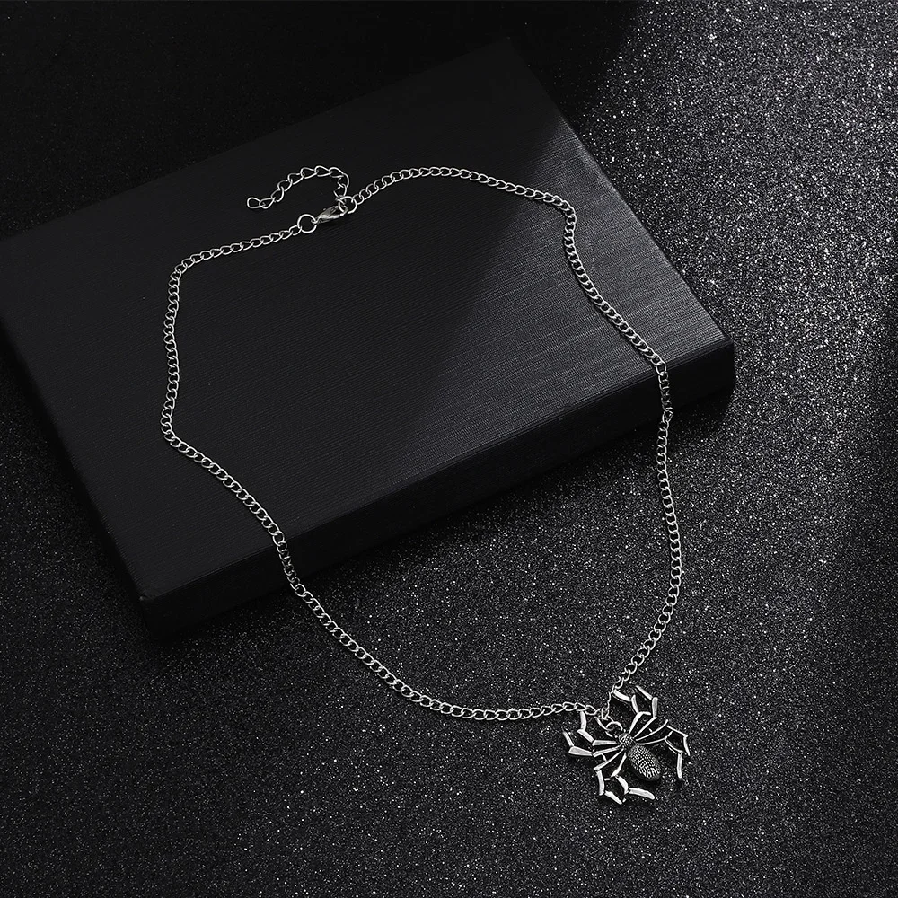 New Punk Spider Necklace for Women Men Vintage Simulated Insect Charm Street Style Choker Necklace DIY Jewelry Party Gifts 2024 image 5