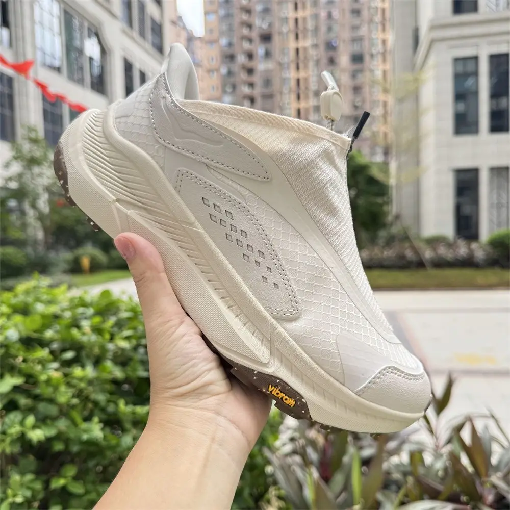 

Low-Top Multi-Functional Outdoor Casual Breathable Cut-Out Mesh Cushioned Foam Rubber Trendy Sneakers
