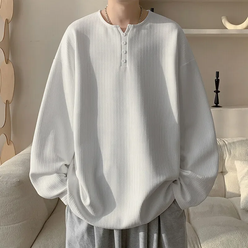 Pop White Long Sleeved T-shirt Men Oversized Fashion Casual V-neck T Shirt Streetwear Korean Loose Pleated T Shirt Mens Clothing