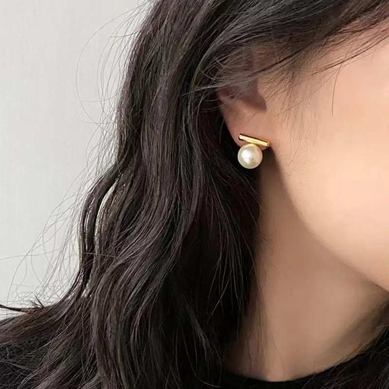 French Imitation Pearl Earrings A Word Metal Studs Retro Simple Temperament Earrings Ins Cold Ear High End Sense Niche Design image 5