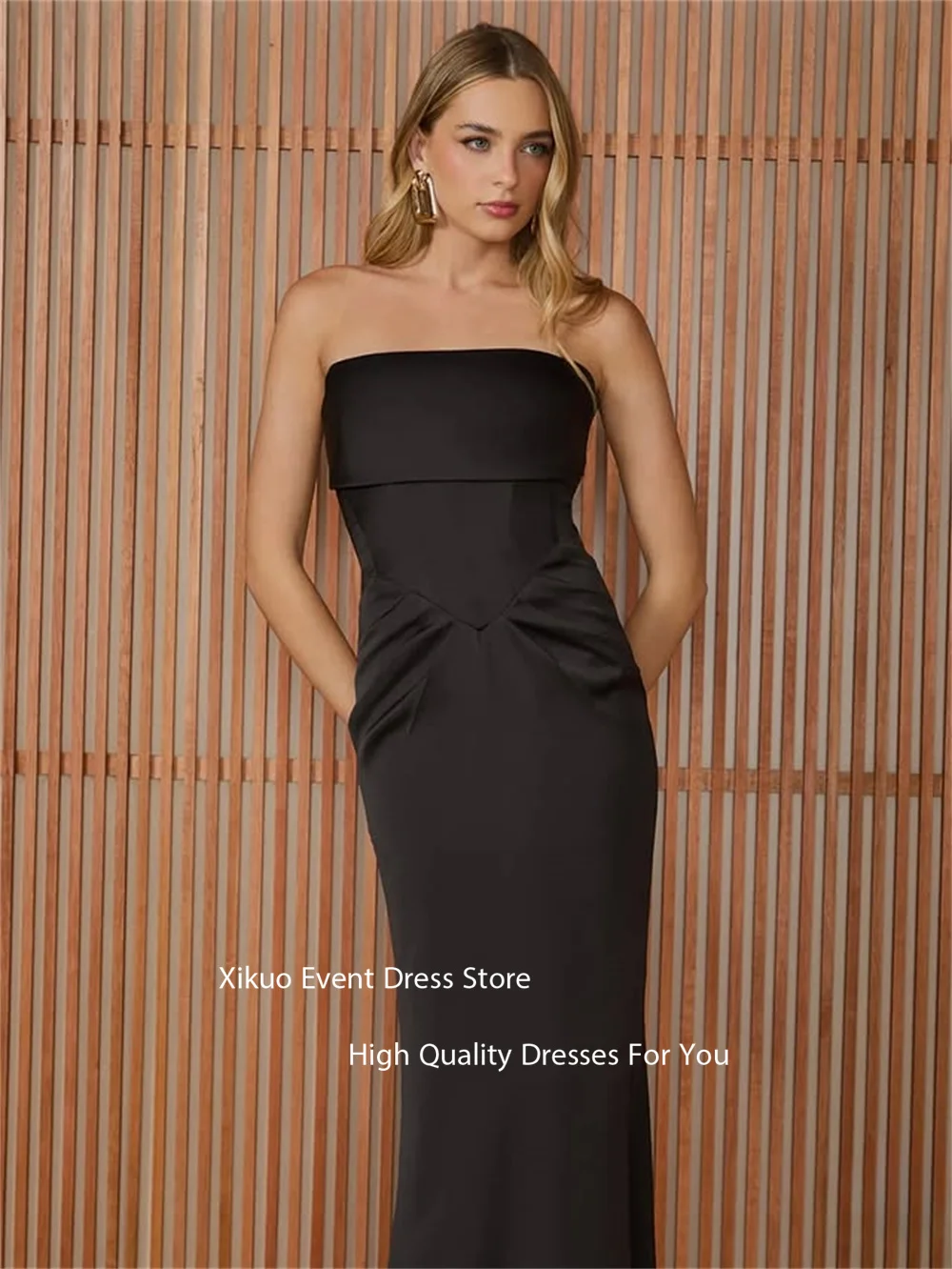 فساتين سهرة Xikuo بدون أكمام من الساتان الأسود بطيات مستقيمة بدون حمالات رداء De Soirée فساتين لحضور الحفلات الموسيقية الطويلة الرائعة حسب الطلب
