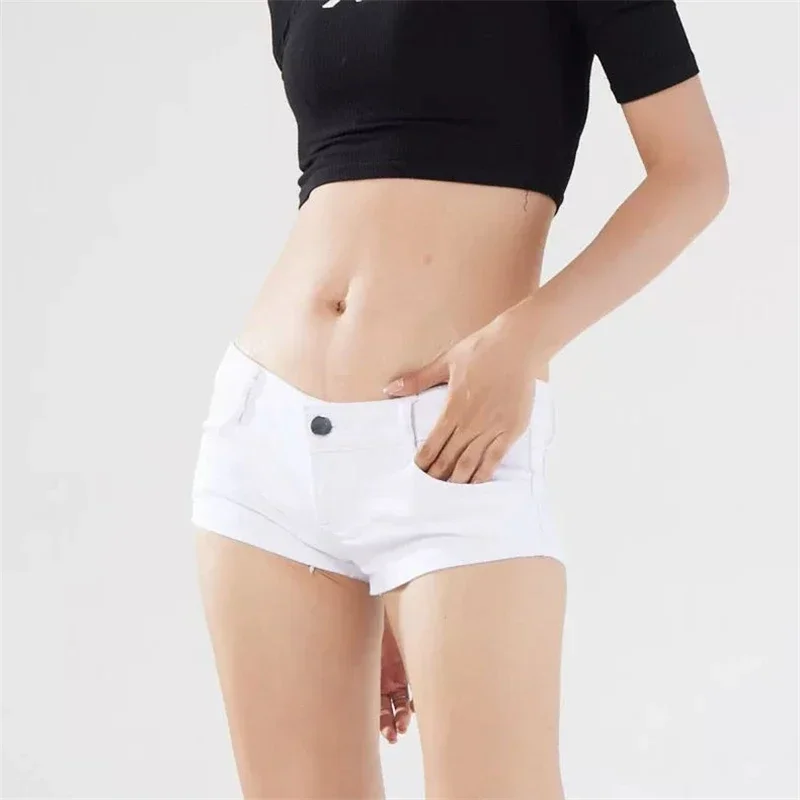 Moda Casual femenina de cintura baja Sexy Slim Fit pantalones cortos ultracorto mujeres verano Color sólido Mini pantalones cortos Cool Girl Briefs