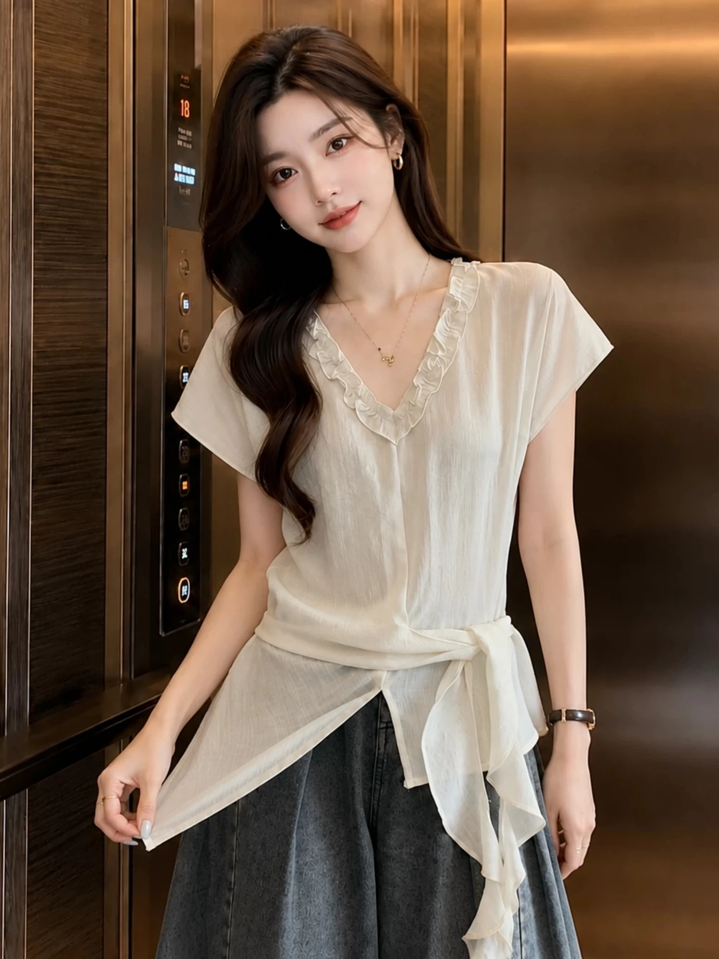 

Slimming V-Neck Short Sleeve Shirt Women's Summer 2026 Large Size Flounce Hem Belted Waist Tie Asymmetrical Top Korean Style