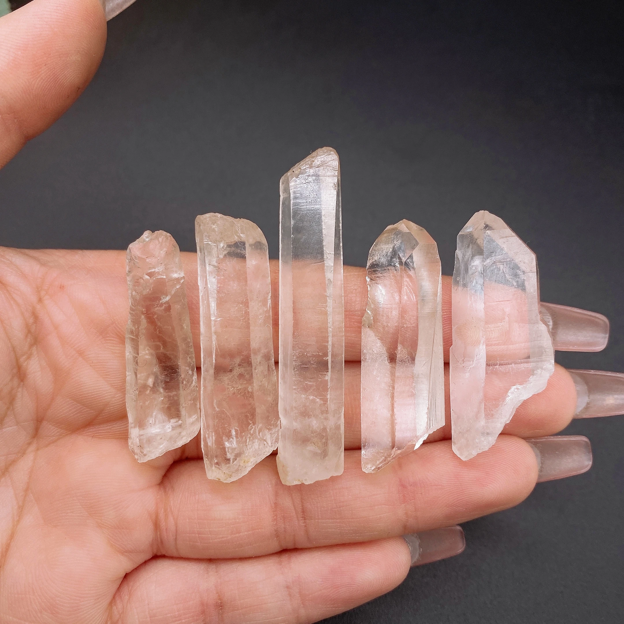 100g Natural Unpolished Clear Quartz Crystal Raw Column Stone Point Energy Healing Rock Mineral Specimen Home Decor Gift