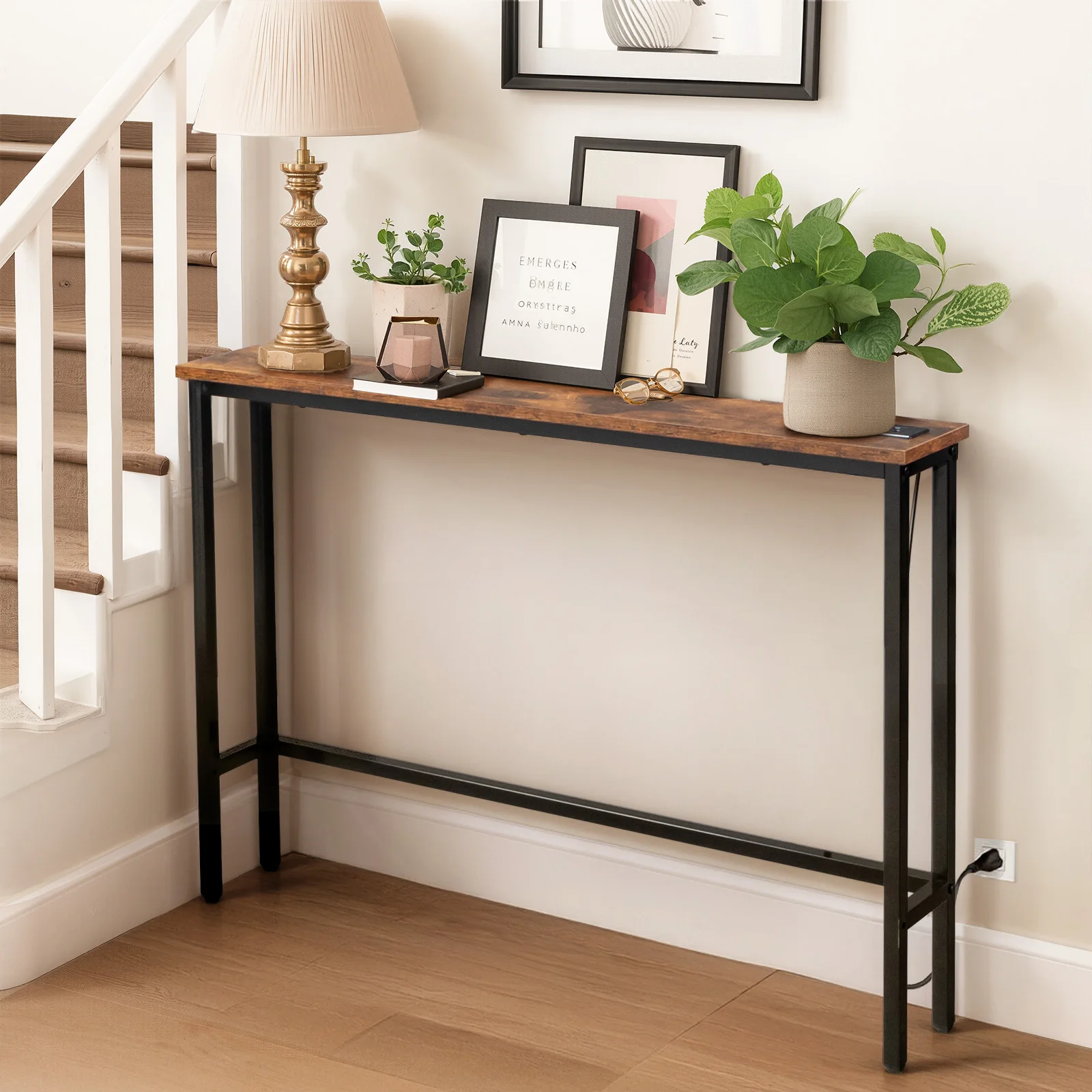 Mesa de sofá consola estrecha de 39,4" con tomas de corriente y puertos USB, mesa de sofá delgada con estructura de metal y estación de carga