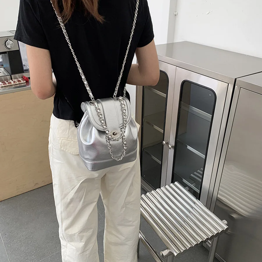 Fashion women flip backpack chain mini bagpack single shoulder multi-functional bucket bag travel black/silver rucksack mochila