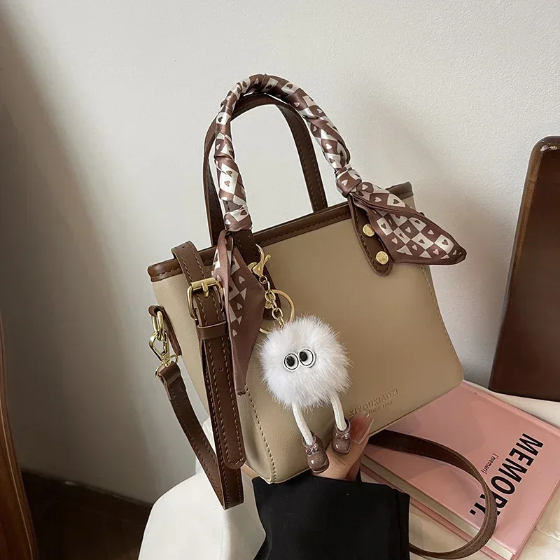 

2025 Luxury Designer Clutch Bag - Stylish Leather Crossbody Messenger With Parisian Vintage Charm & Solid Color Finish