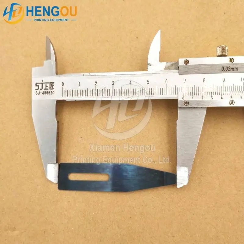 Die-cut machine pressed sheets black paper iron sheet 69.0*16.0*0.3