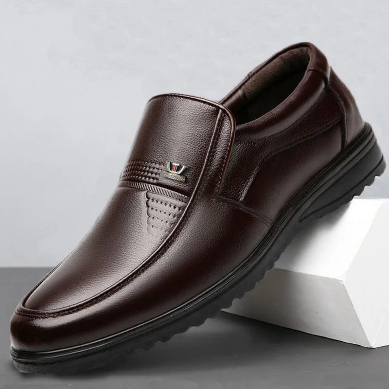 Men Loafers Slip on Autumn Brand Men's Casual Shoes Fashion Leather Shoes for Men Soft Bottom Business Leather Flat Shoes Man