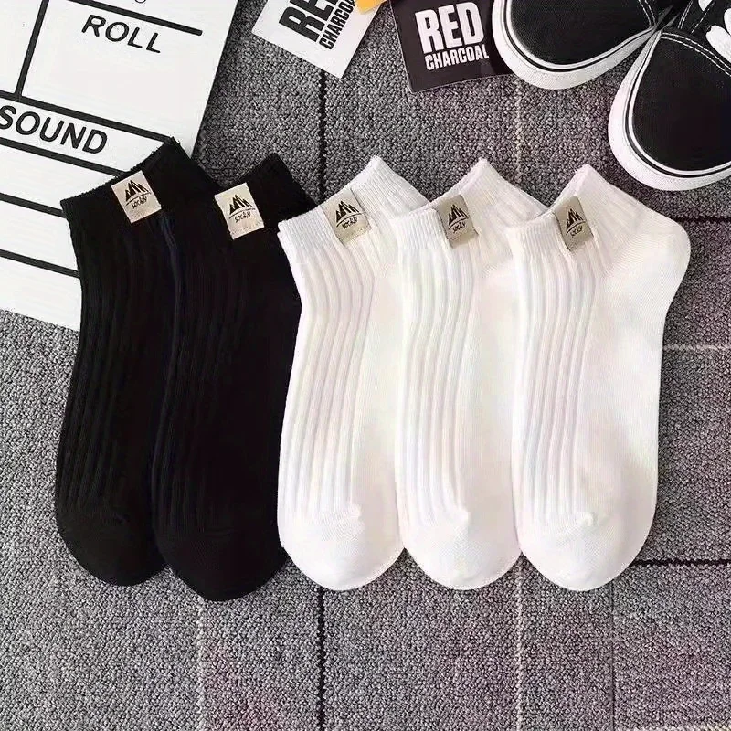 

5 Pairs of Snow Mountain Sports Socks, Casual Breathable Black and White Socks, Suitable for Fitness and Sports