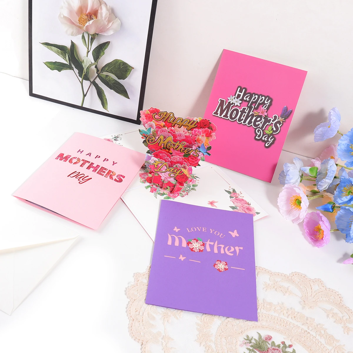 

1, красивая открытка ко Дню матери, цветы и английские поздравления, дизайн праздничной поздравительной открытки, подарок для мамы