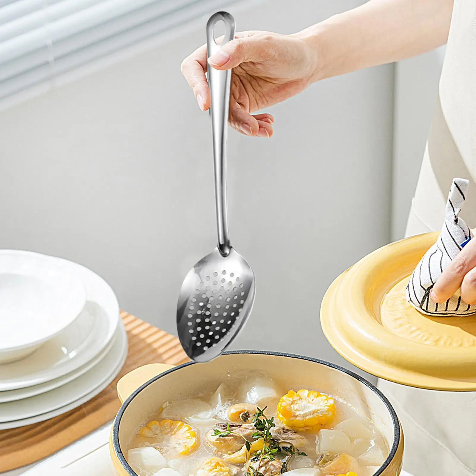 Metal Slotted Spoon Stainless Steel Slotted Spoons For Cooking Household kitchen long handled pointed rice spoon strainer