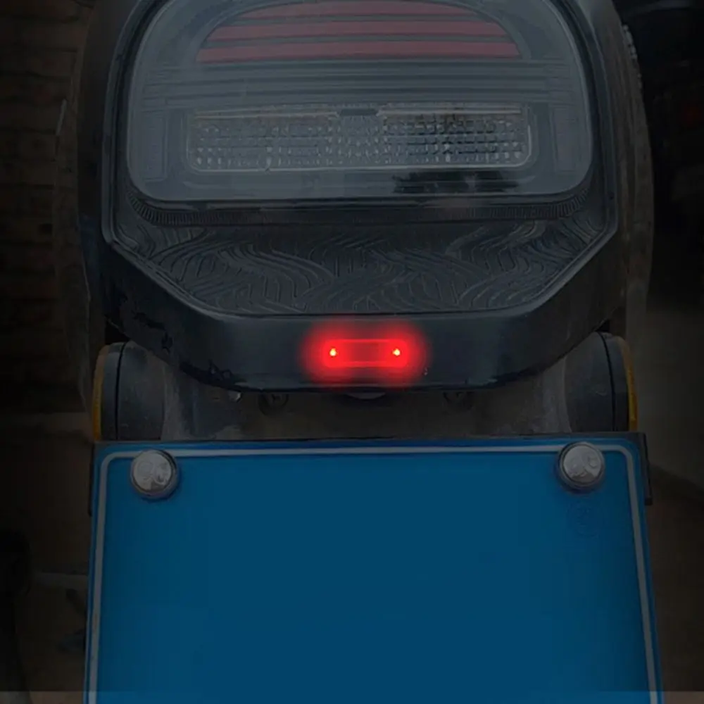 

Mini LED Flashing Bicycle Light Solar-Powered 12V Car Warning Light Ultra-Bright Wiring-Free Dummy Alarm Lamp Bike
