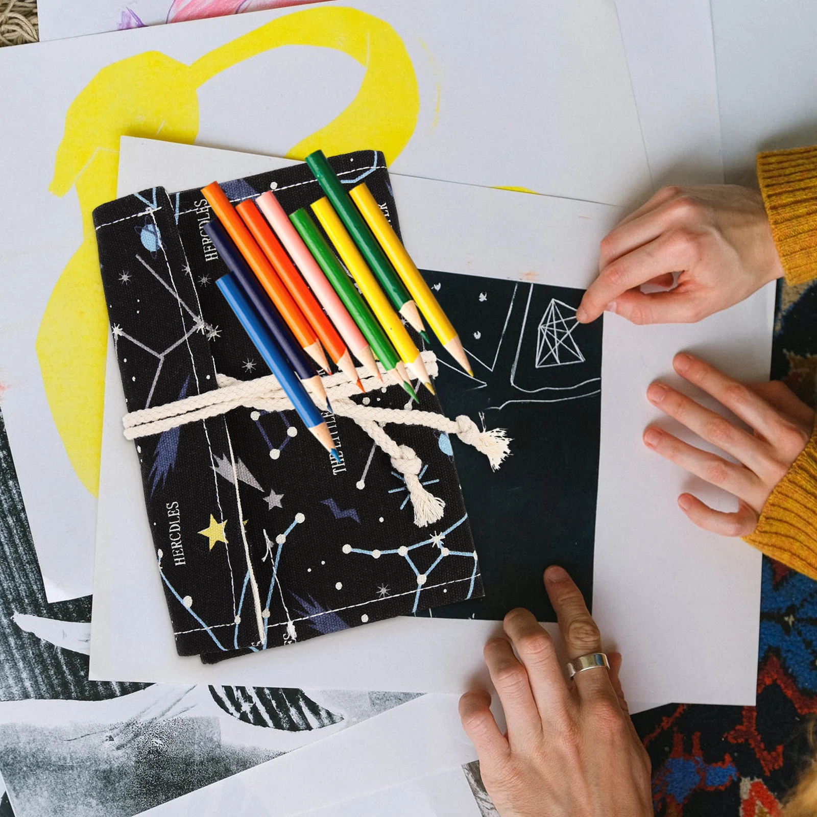 

Portable Colored Pencil Organizer Roll Up Bag with Multiple Fixed Positions for Artists and Students Pencil Roll Up Case