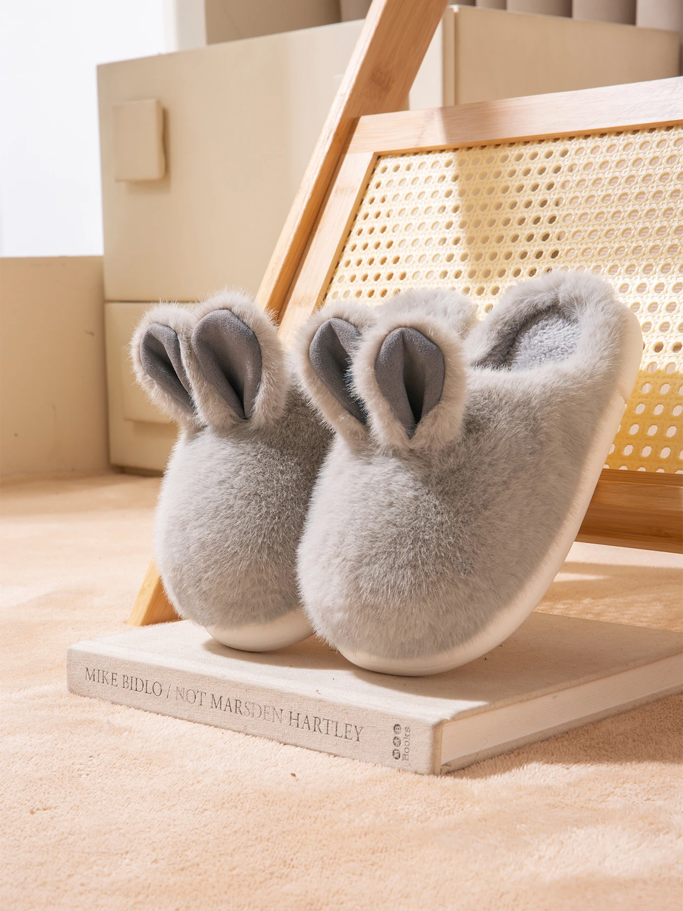 Damen-Hausschuhe aus Plüsch und niedlicher Baumwolle für den Winter – Heimgebrauch, warm, rutschfest und mit Fleece gefüttert