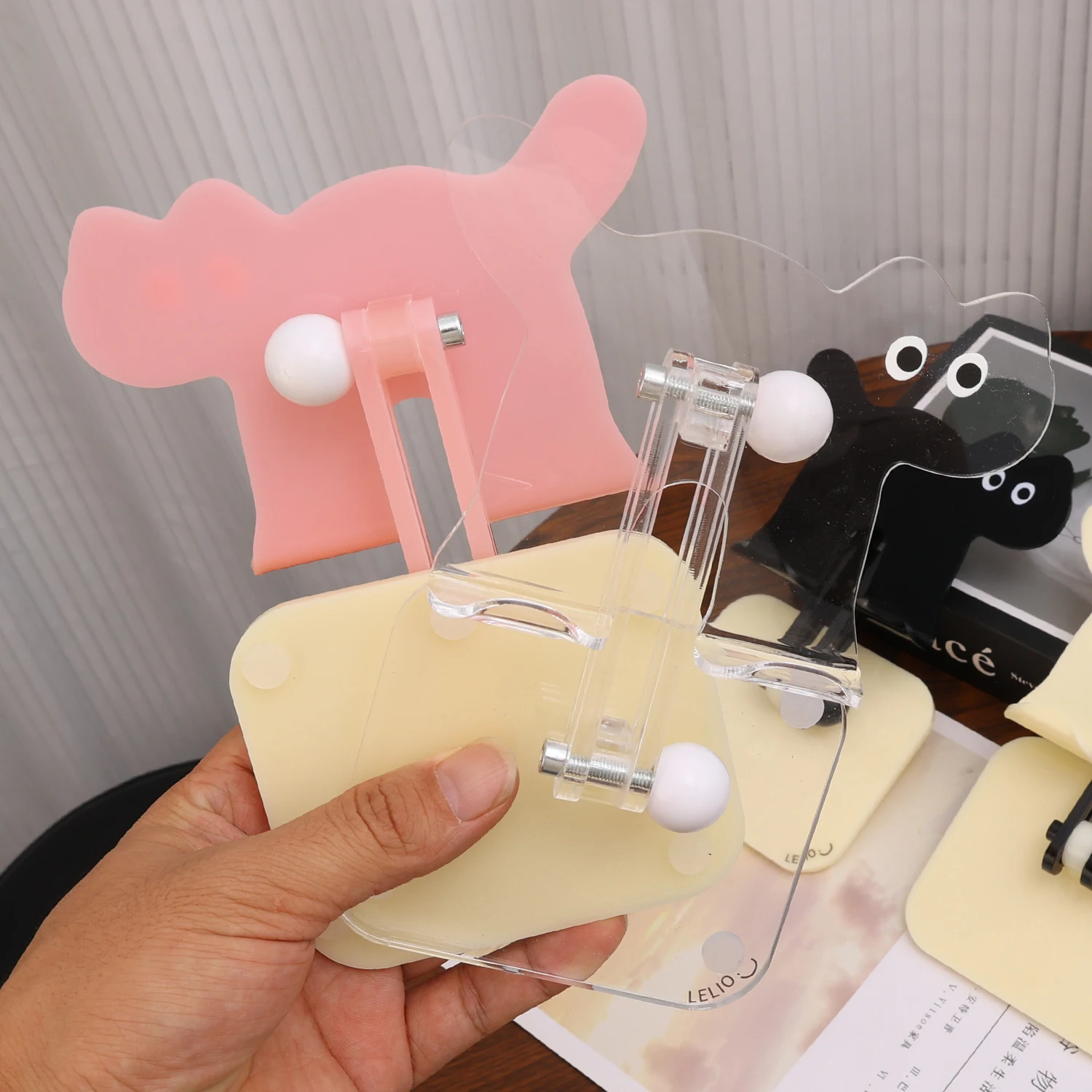 العالمي Kawaii الكرتون القط طوي سطح المكتب حامل هاتف المحمول جبل الوسادة سطح المكتب المضادة للانزلاق قوس آيفون Samusng Xiaomi