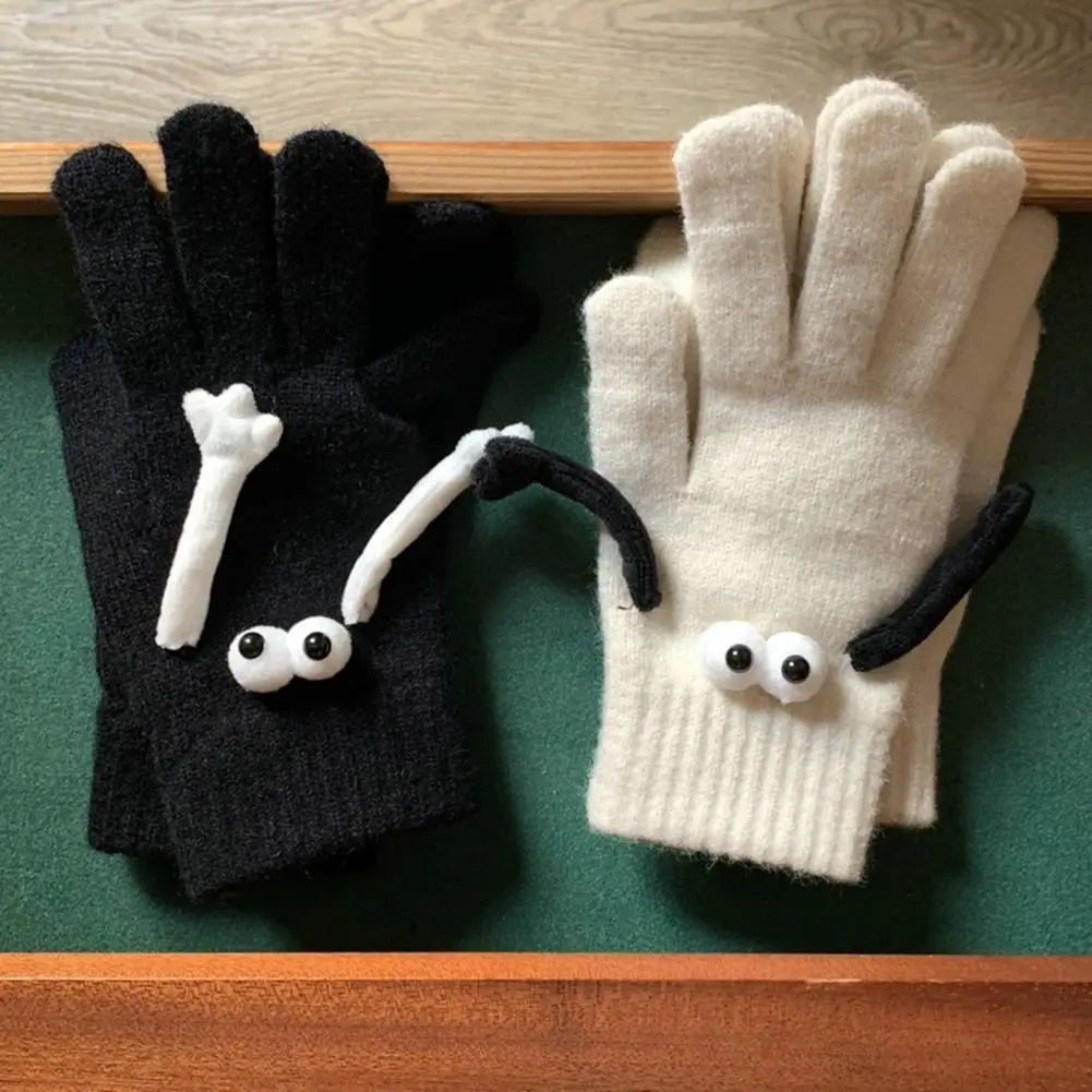 

1 Pair Linking Couple Gloves Magnetic Suction Knitted Holding Hands Gloves Elastic Funny Big Eyes Full Fingers Winter Gloves