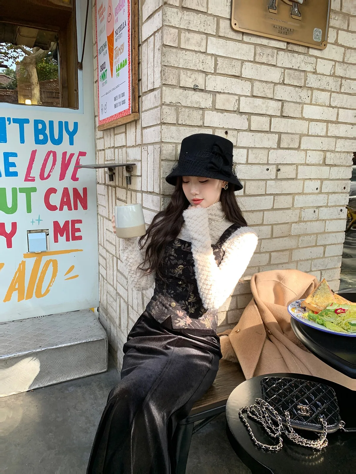 

Женская майка DbyDoi с цветочной вышивкой, приталенный жилет, повседневная одежда, корейский стиль, с пуговицами, прямой крой, полиэстер...