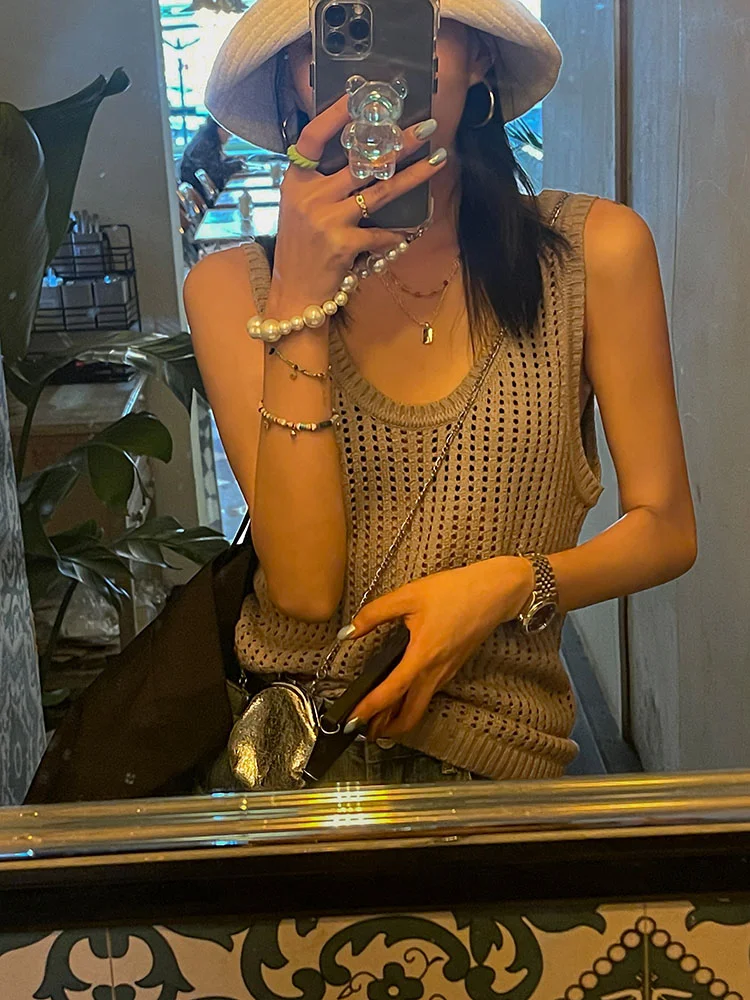 低ネックニット透かし編みベスト レディース 夏 ファッション 多用途 スリム タンクトップ アウター ディープUネック メッシュパネルデザイン