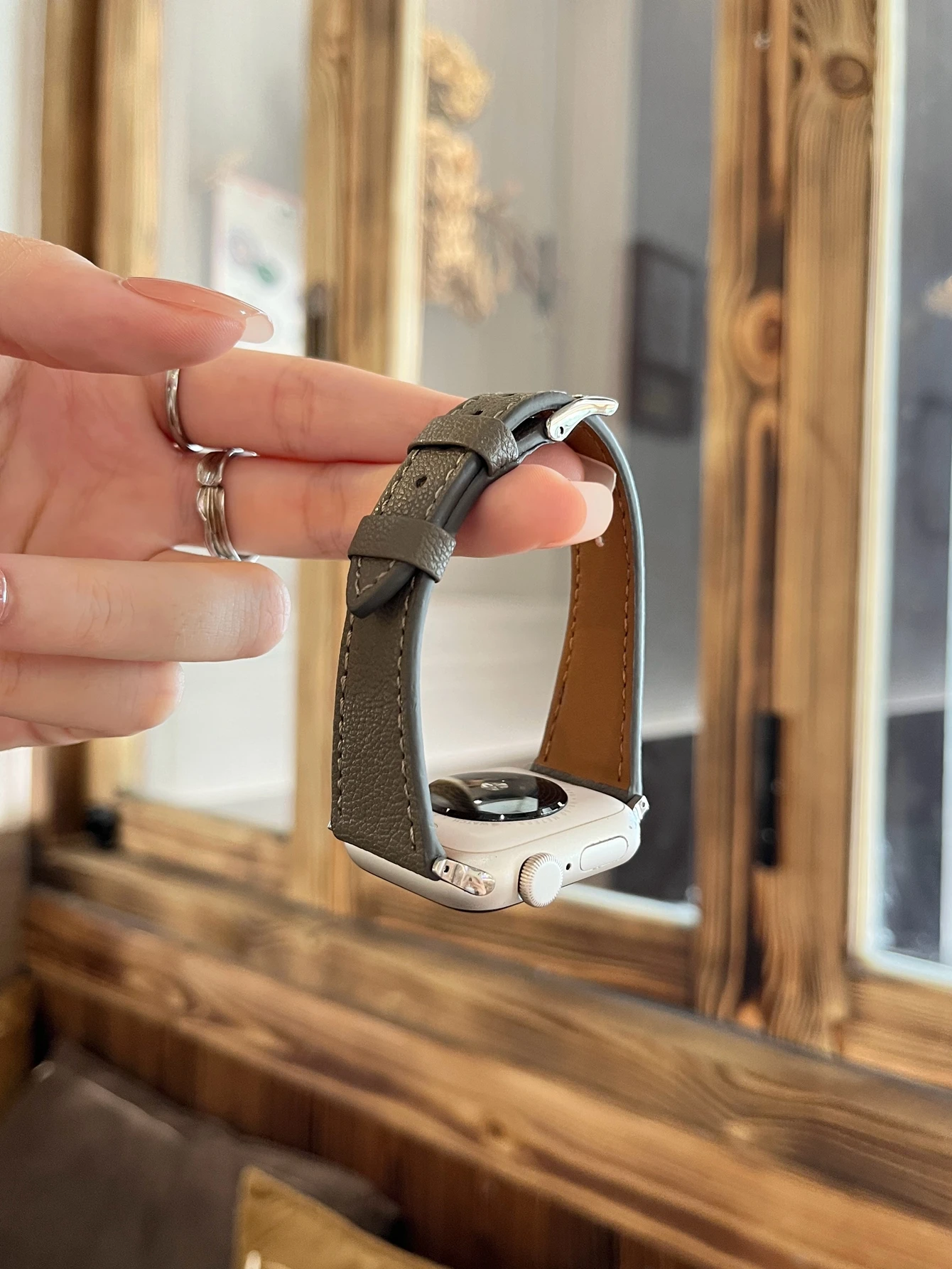 New Leather Loop For Apple Watch Band Correa For Women Sport 38mm 40mm 41mm 42mm 44mm 45mm 46mm 49mm , Strap For IWatch