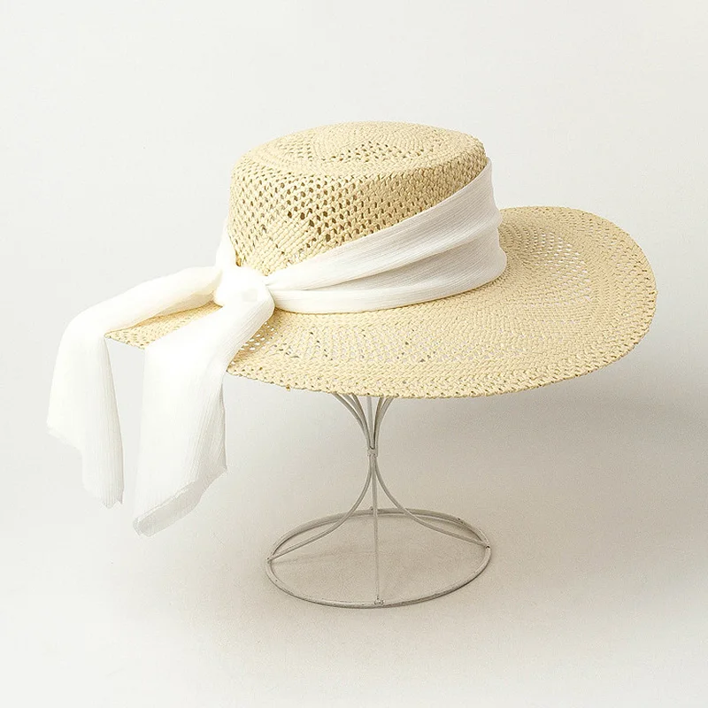 2023 Luxury Designer Straw Hat for Women Carved Flowers Wide Brim Sun Hats Handmade Ribbon Ladies Summer Beach Hat Derby Hat