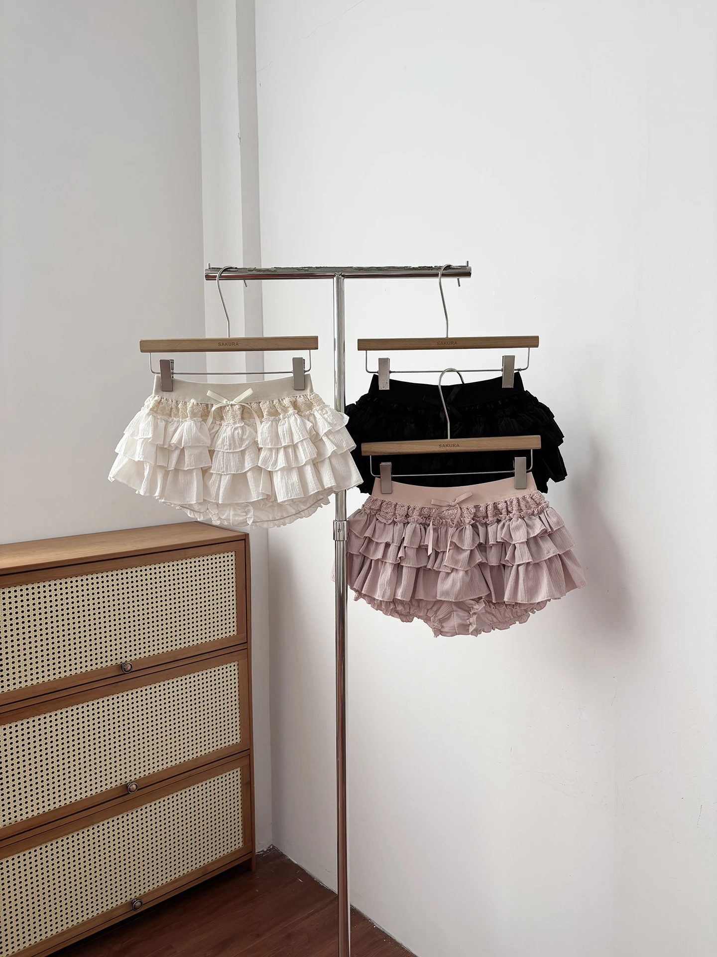 Tutu Miss 2026 Summer Korean Style Sweet Cake Skirt Pants Women High Waist Slim Multi-Layer Ruffle Fluffy Shorts