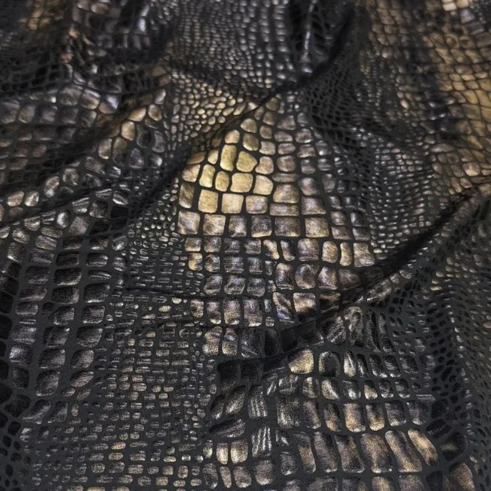 Image of Bronzierende beschichtete Lederstruktur, hochelastischer Stoff, enge Bühnenkostüme, Kleidung, Designer-Tuch für DIY-Nähen