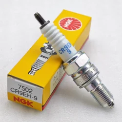 1pcs Motorcycle NGK Spark Plug CR9EH-9 7502 CR9EHIX 6216 is applicable to CB400 CBR250 CBR650 CBF1000 Bumblebee