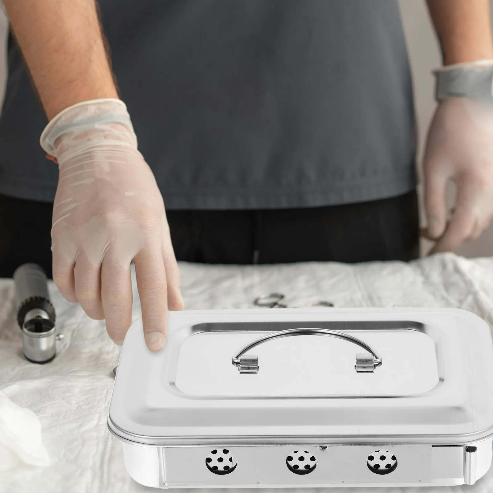 

Disinfection Tray Box Nonporous Stainless Steel Silver Sterilizing Box Lid Vent Closed Portable Dental Accessories
