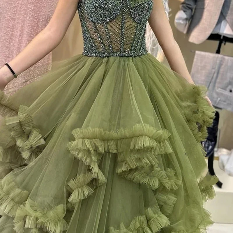 スパゲッティストラップ グリーン プロムドレス ラインストーン付き ボディス チュール ティアード フリル イブニングドレス Aライン フロアレングス パーティードレス