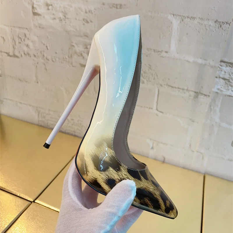 

2025 new leopard print gradient shallow mouth pointed oversized high heels, new 12CM slim heel sexy party single shoes