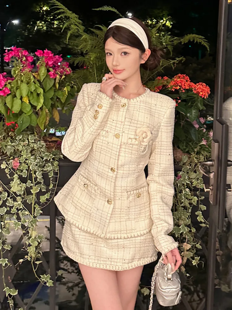 عالية الجودة أنيقة بدلة على الموضة مجموعة خريف شتاء 2025 سيدة جديدة حلوة شيك تنورة صغيرة قطعتين مجموعة للنساء Conjuntos Cortos #3