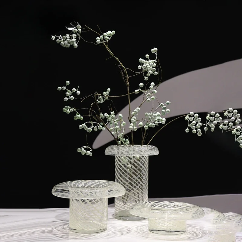 

Creative Striped Glass Hydroponic Vase Design Sense of Living Room Table Decoration Ornaments in Model Room Home Flower Device