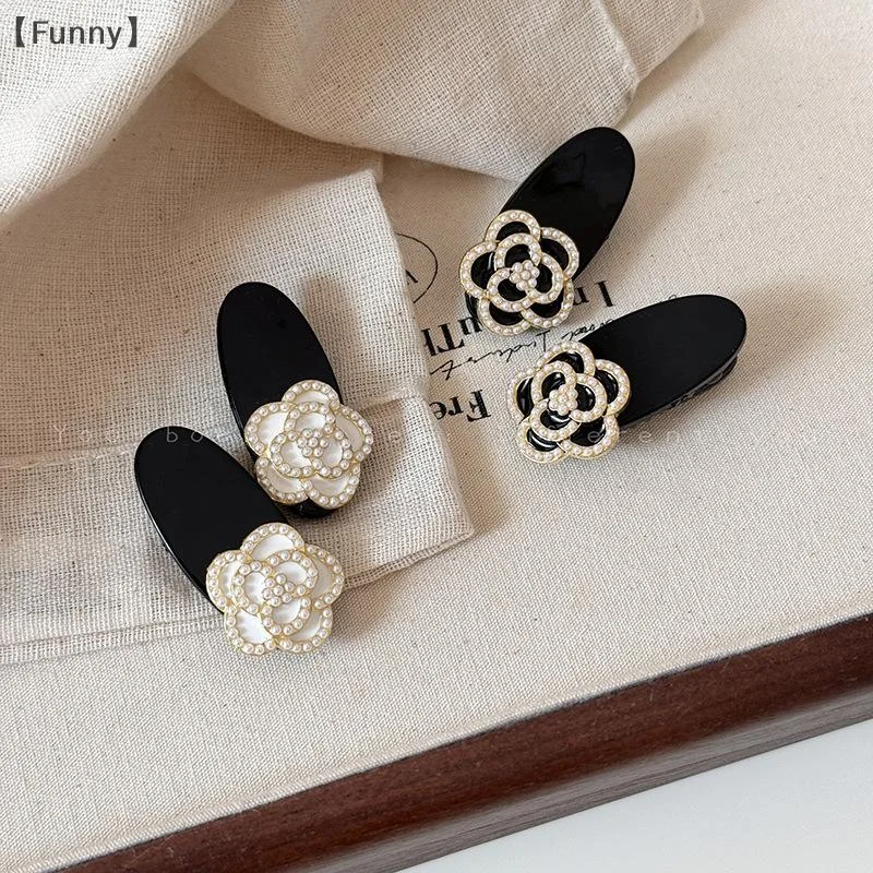 [مضحك]/4 قطعة دبوس شعر كاميليا أسود أبيض لؤلؤة توافدوا مشبك شعر فتاة الجبين الجانب بانج كليب أنيقة الحداد جنازة