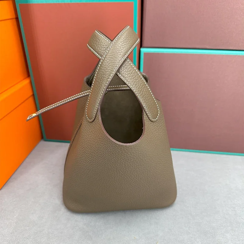 Genuine Leather Bucket Bag Handbag Wax Thread Sewing 18cm Top Layer Leather Soft Woman Texture Fashion Handbag