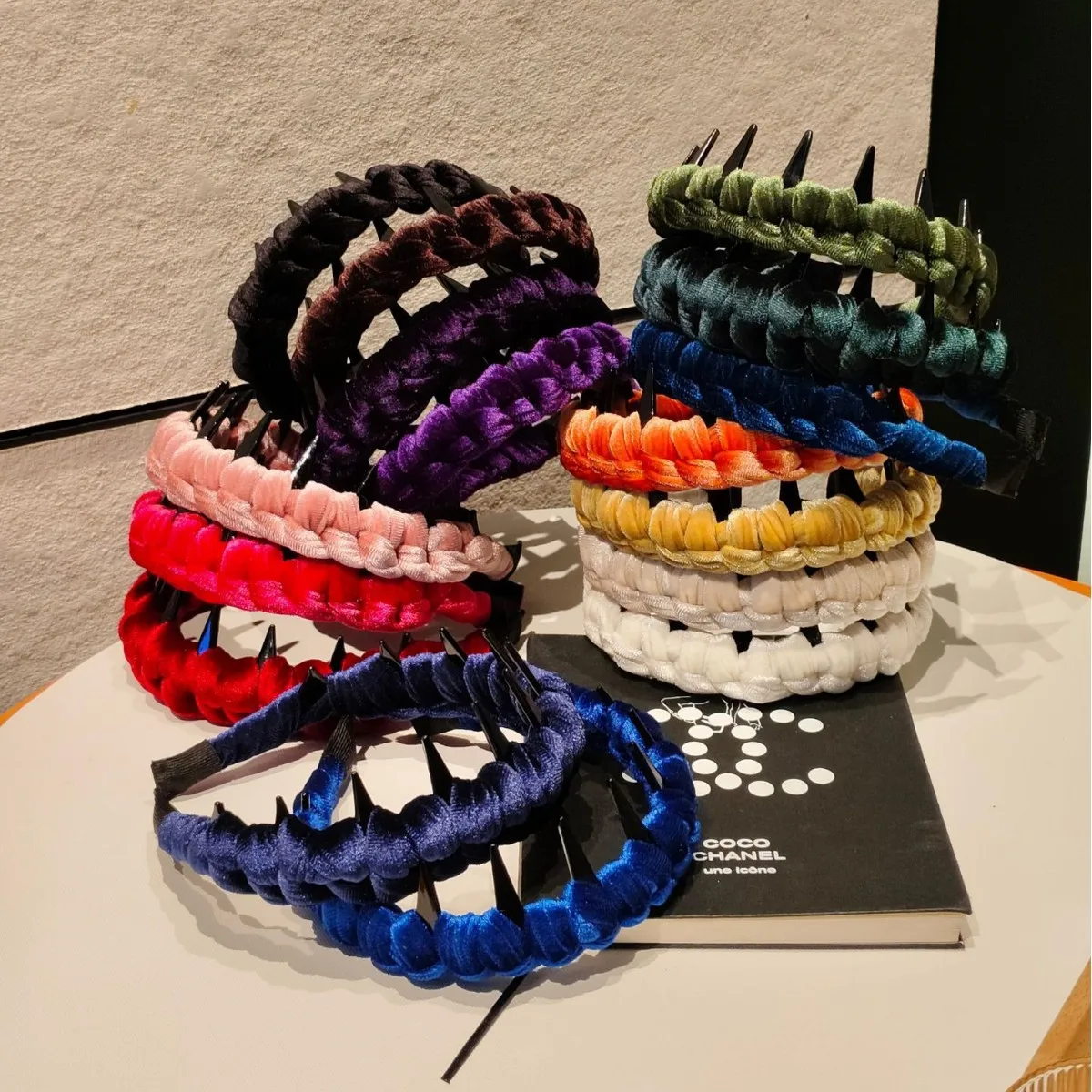 

Korean Style Velvet Wave Toothed Non-Slip Hairband Handmade Braided Headband