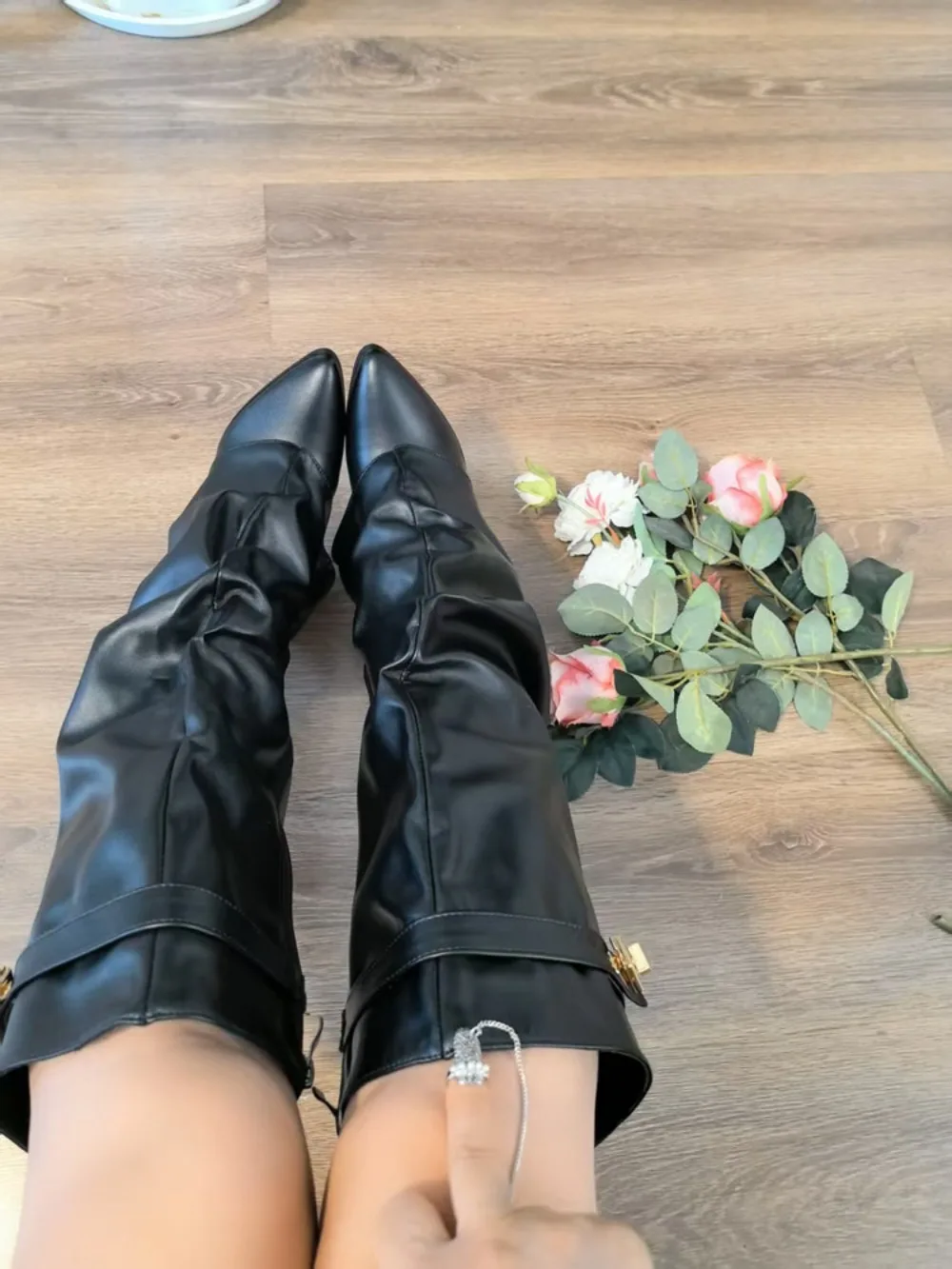 

High Quality Trouser Tube Boots Pointed Toe Pleated Metal Buckle Female Long Boots Side Zipper Coarse Following Lady Shoes
