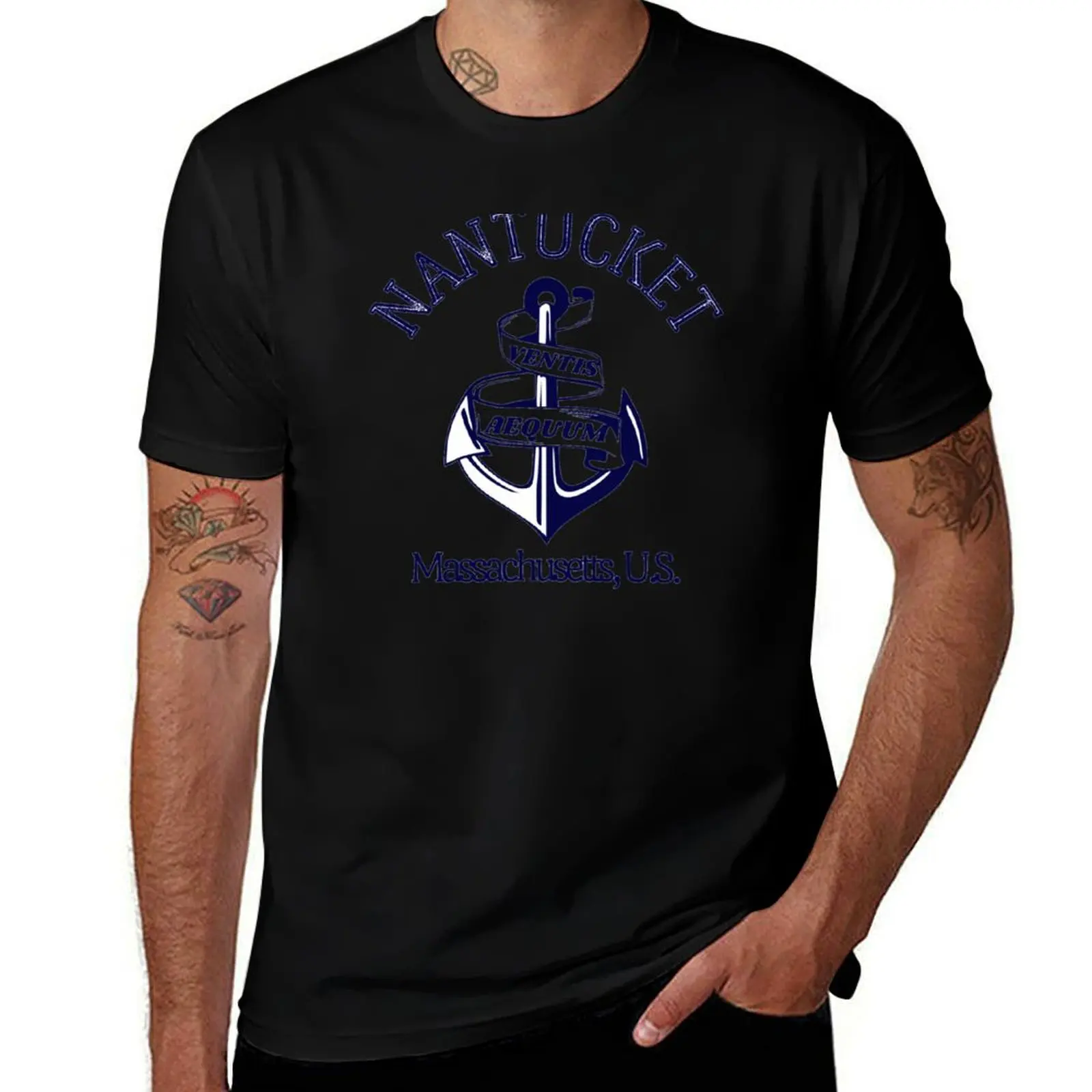 Retro Anchor Nantucket Massachusetts U.S., Navy Text- Vintage-Style Sailing / Nautical T-Shirt