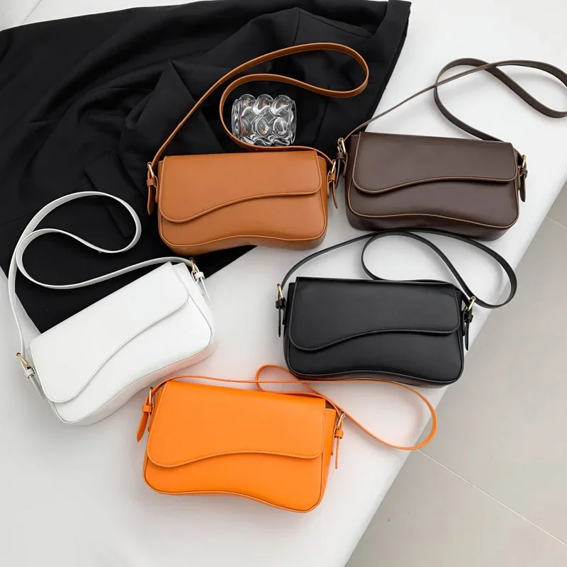 Vintage Leather Crossbody Bags for Women 2024 Designer Female Small Flap Shoulder Underarm Bag Armpit Handbags and Purses