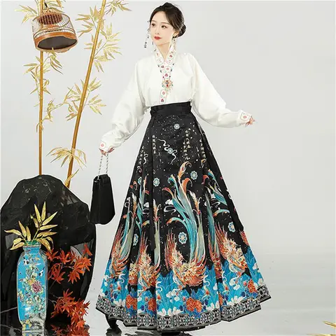Original Hanfu Skirt Women Chinese traditional Costume Mamianqun Ming Dynasty Weaving Gold Horse Face vest Skirt Daily Dress