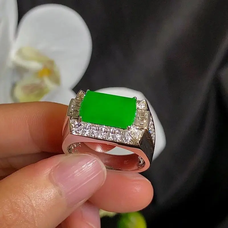 Classic Natural Chalcedony Vintage Green Saddle Shaped Rings for Women Chinese Style 925 Silver Inlaid Crystal Shining Jewelry