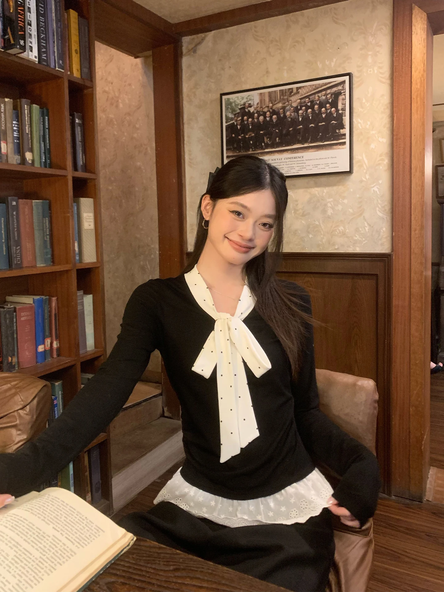 Black Lace Trim Base Shirt Women's Long Sleeve Slim Fit T-Shirt Korean Style Commute Design Autumn Top Sizing Universal