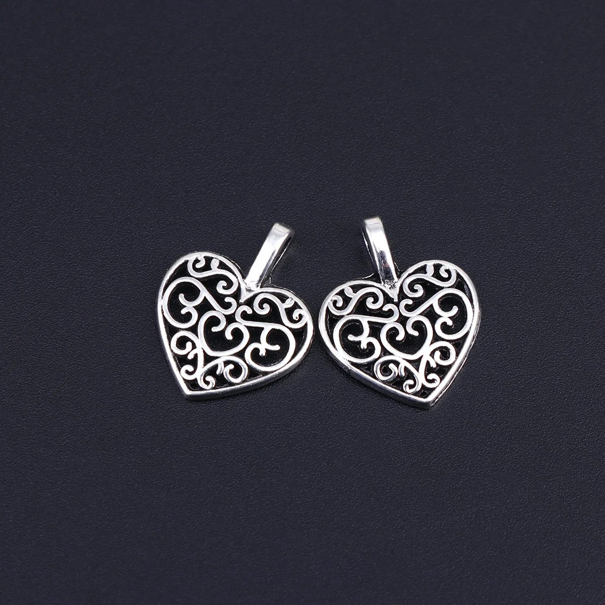 

100Pcs Alloy Heart Pendant Charms Hollow Retro Design Jewelry Making Accessories for Necklace Bracelet Keychains Phones