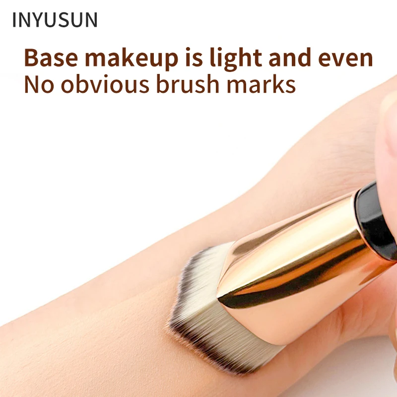 Heart-shaped foundation brush, a soft-bristled makeup brush for applying foundation, single-use beauty tool