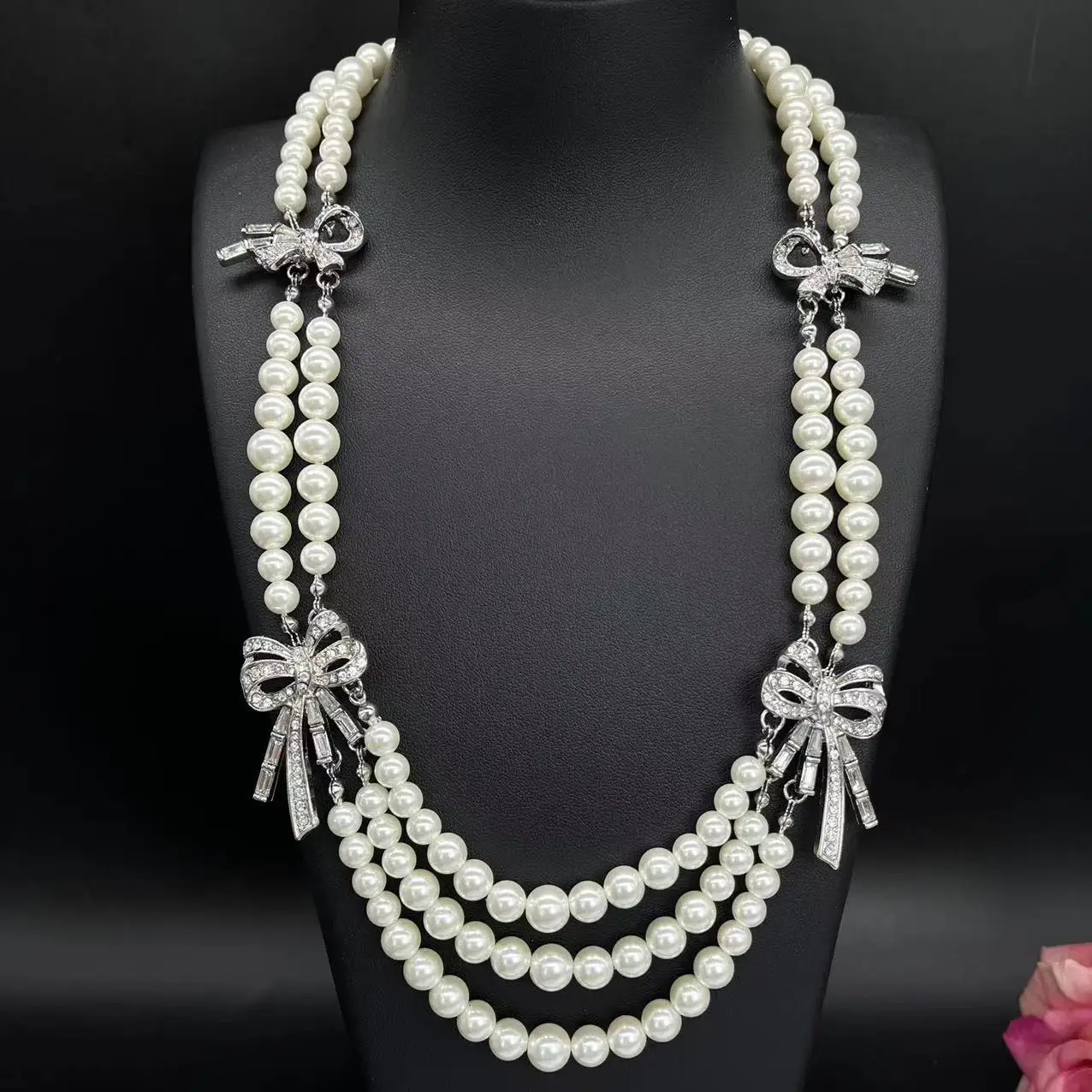 Vintage Retro Bow Pearl Necklace Palace Style Niche Temperament Multi-layer Chain Clavicle Chain Necklace