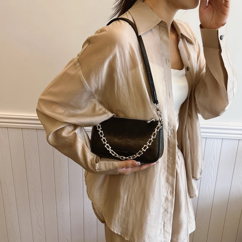 

2024 Chinese Style Chain Fastion Shoulder Bag For Woman Small Capacity Solid Color Stylish Crossbody Purse Unique Tote Handbag