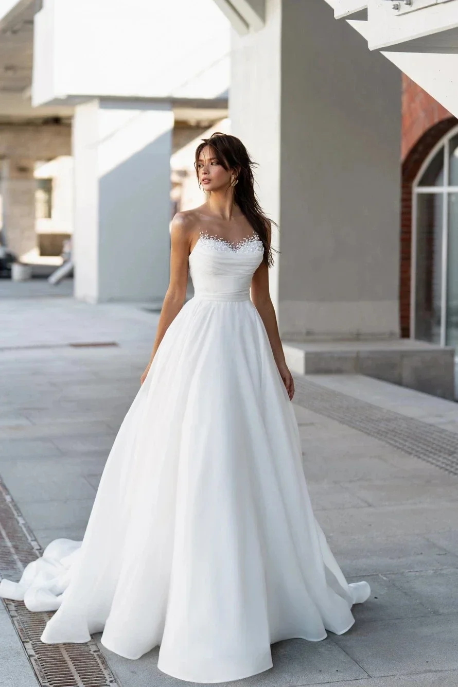 

Customzied2025 Strapless Pearl Wedding Dress Pleated Robe Elegant Off Shoulder A-line Wedding Dress Sleeveless Bridal Dress