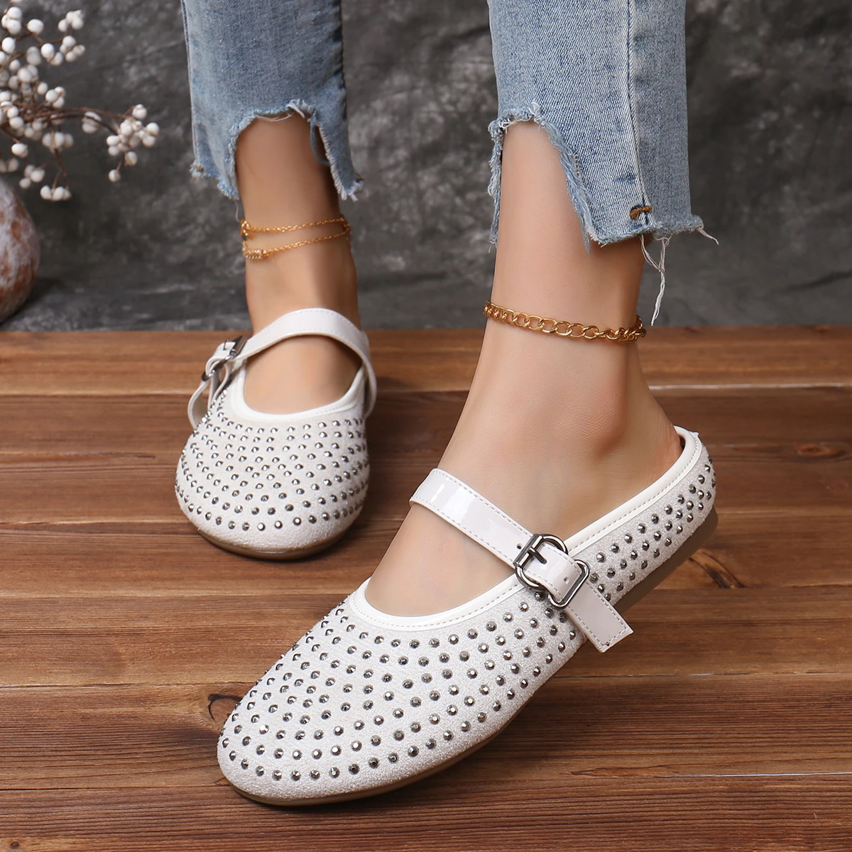 Flats Woman Shoes Loafers Barefoot Mokasin New Rock Punk Designer Luxury Black Rhinestones Summer Footwear Sneakers Round Toe